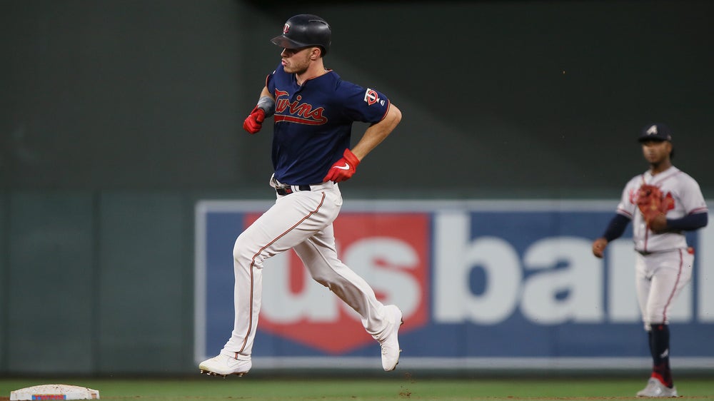 Sanó's pinch-hit HR in 9th gives Twins 5-3 win over Braves
