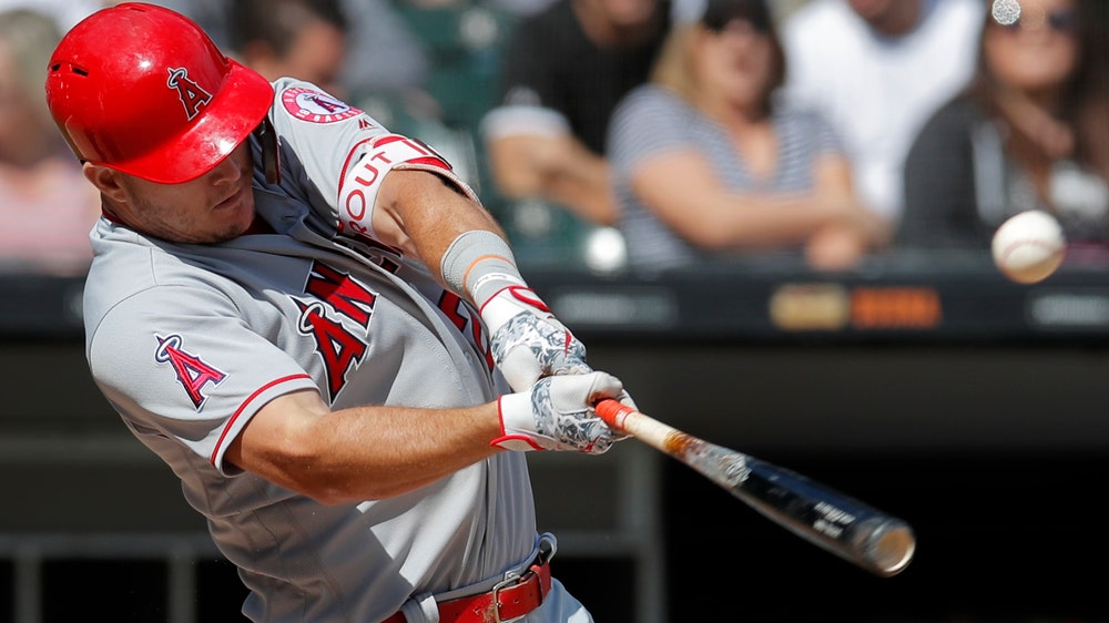 Heaney tosses 7 shutout innings, Angels top White Sox 1-0