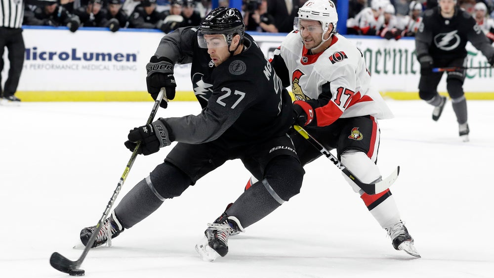 Lightning beat Senators 5-1 for 50th win of season