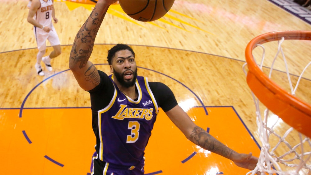 Davis, James lead Lakers to best 10-game start since 2010