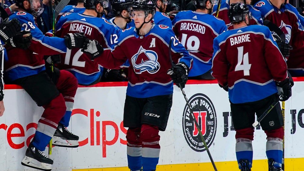 MacKinnon Grubauer lead Avs to 3-0 win over Sabres