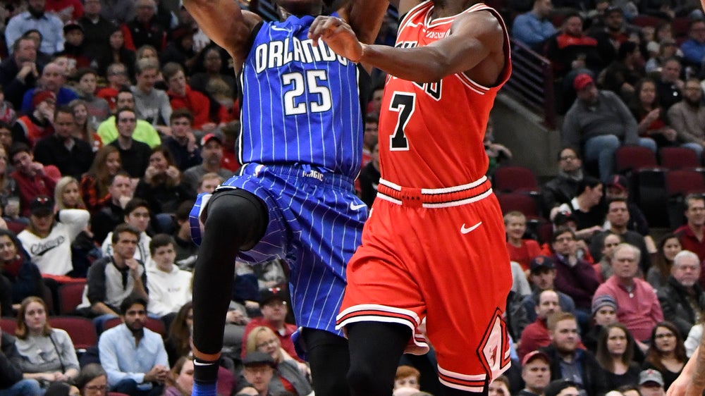 AP Source: Grizzlies acquire Holiday from Bulls