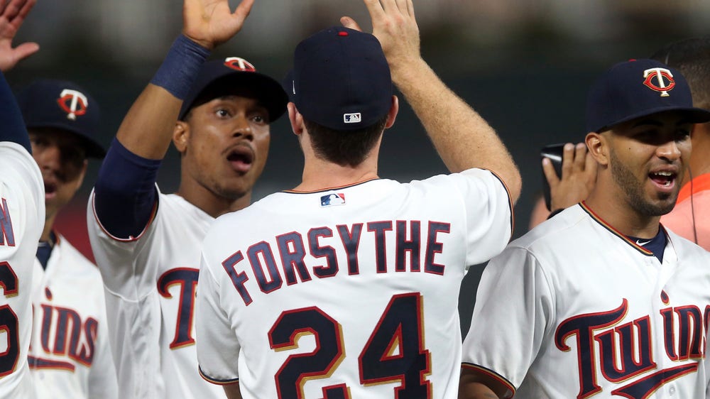 Forsythe gets 5 hits, Twins outslug Tigers in 15-8 win