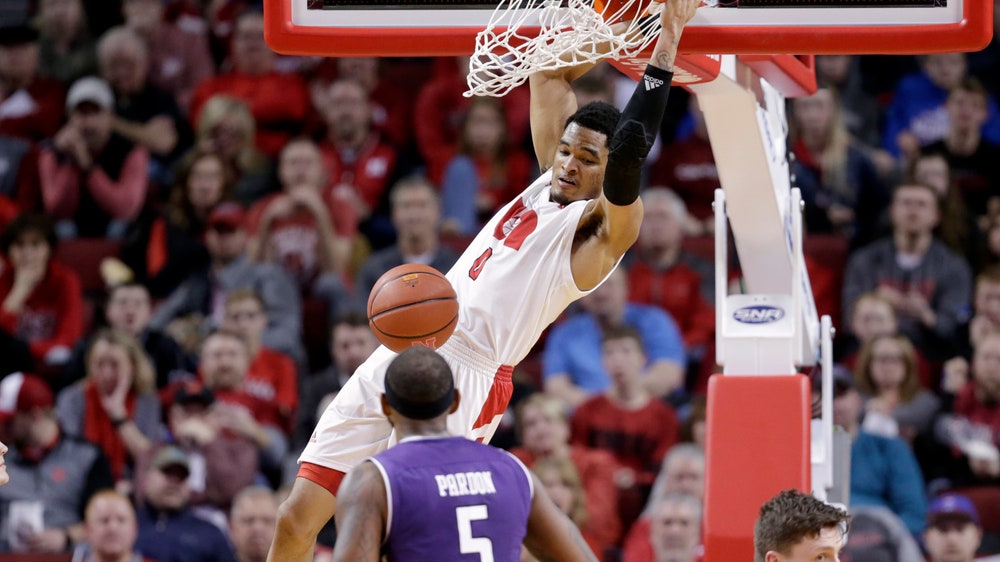 Roby has double-double; Nebraska beats Northwestern 59-50