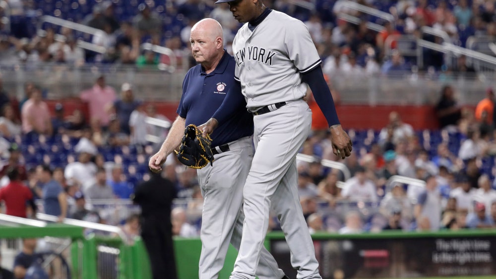 Yankees closer Chapman placed on DL with knee tendinitis