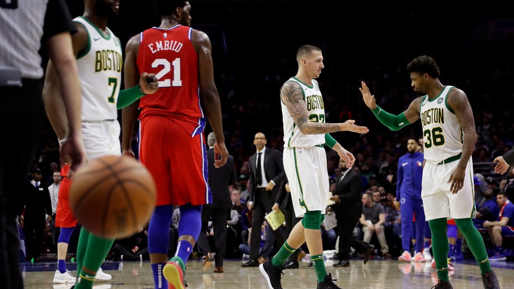 Hayward leads Celtics to 3rd straight win over 76ers