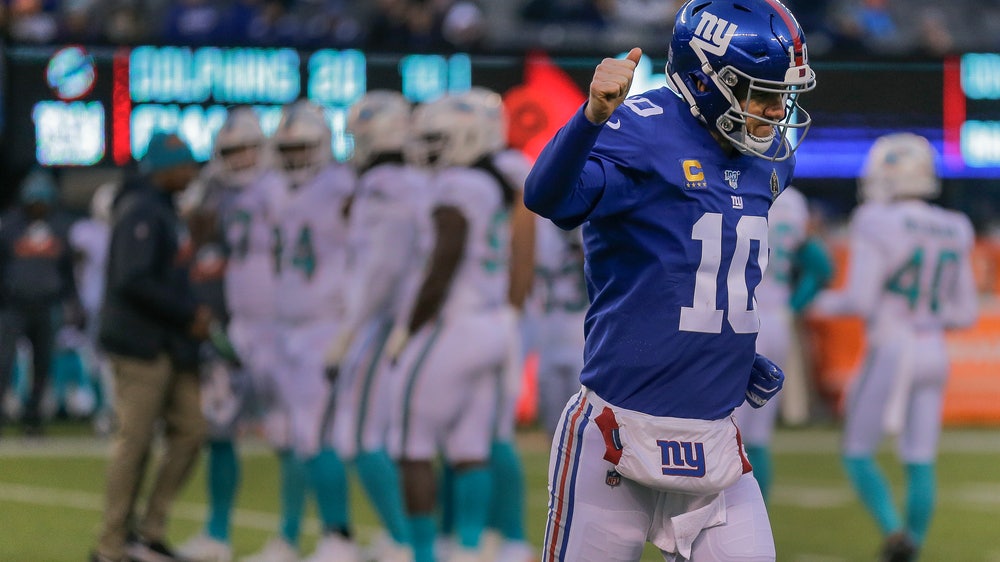 Dolphins Fitzpatrick shares in Manning's potential swan song