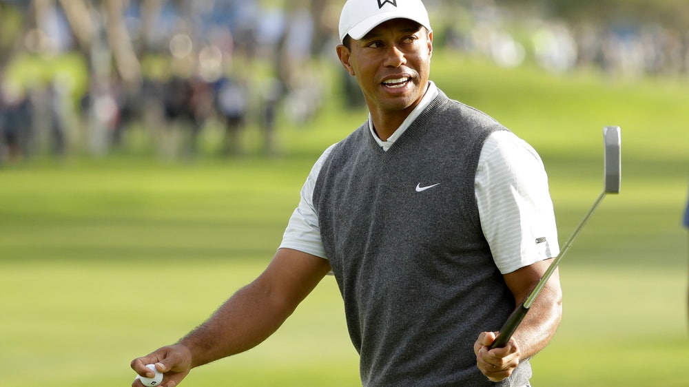 Woods has solid '19 debut with 2-under 70 at Torrey Pines