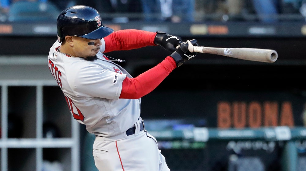 Red Sox get 10 straight hits off White Sox LHP Bañuelos