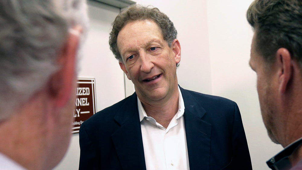 Video shows Giants CEO Larry Baer in altercation with wife