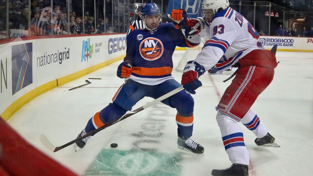 Mats Zuccarello lifts Rangers past Islanders, 2-1