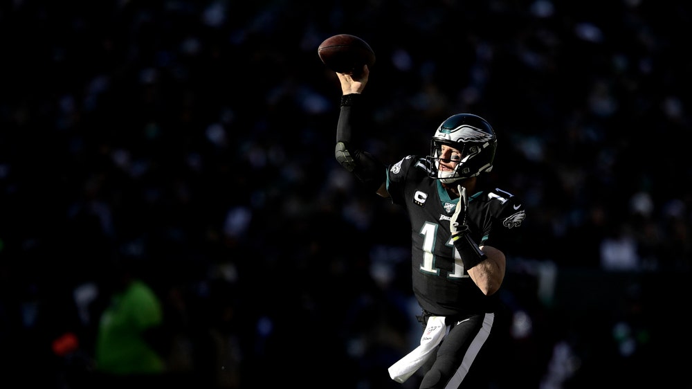 Wentz, Howard lead Eagles past Bears 22-14