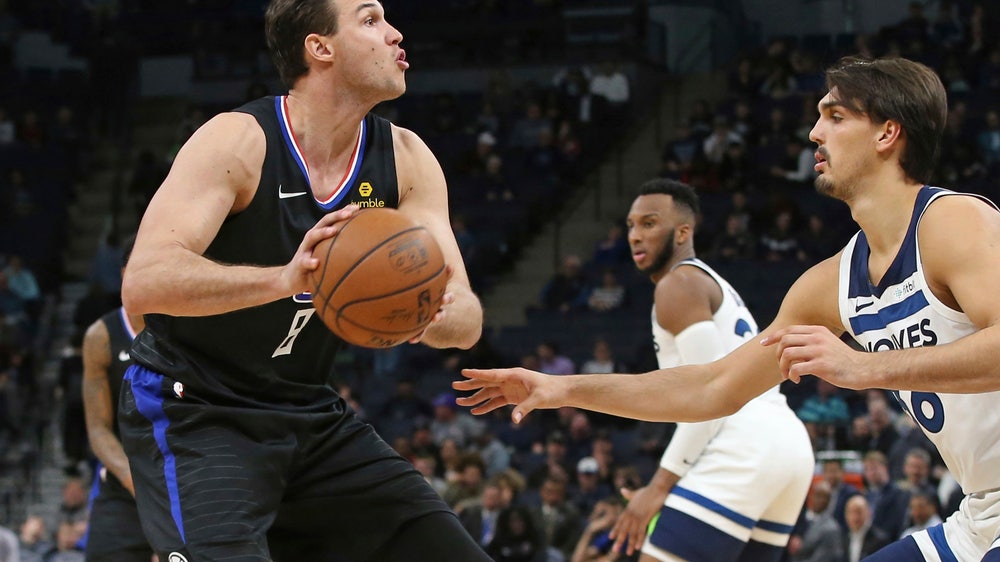 Clippers top Timberwolves to clinch playoff berth