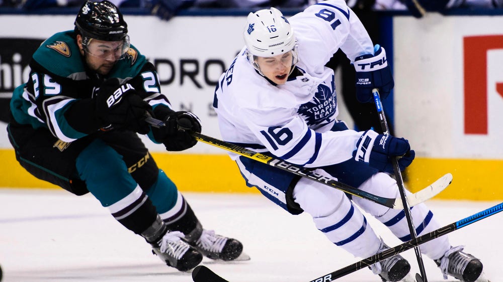 Johnsson leads Maple Leafs to 6-1 win over struggling Ducks