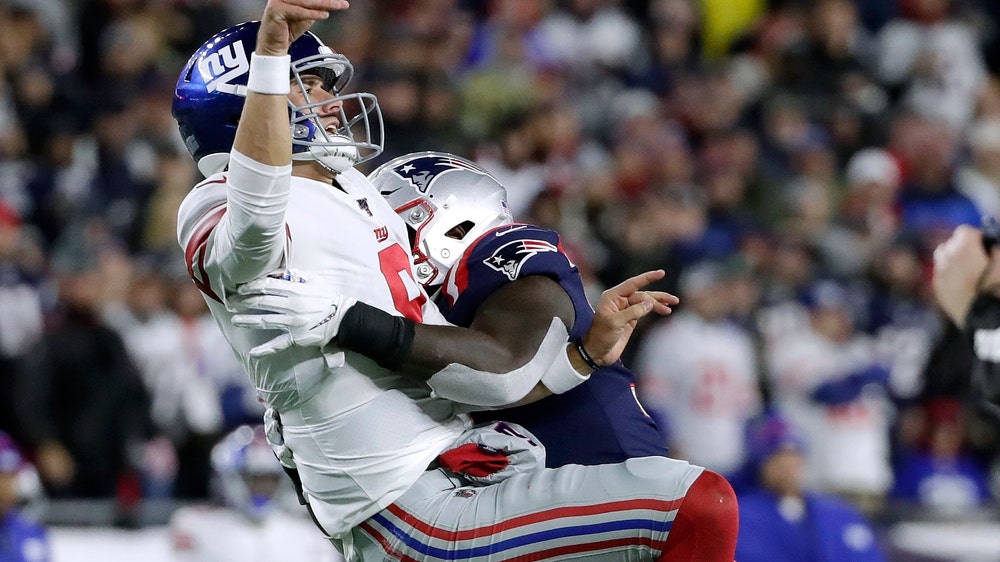 Giants' Jones has 3 INTs in 35-14 loss to Patriots