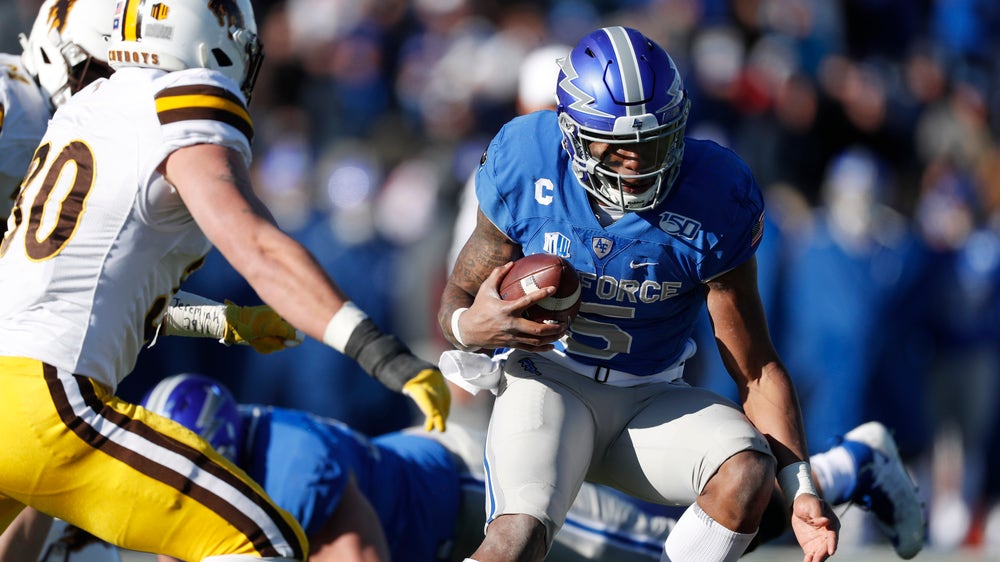 Air Force downs Wyoming 20-6 behind Hammond