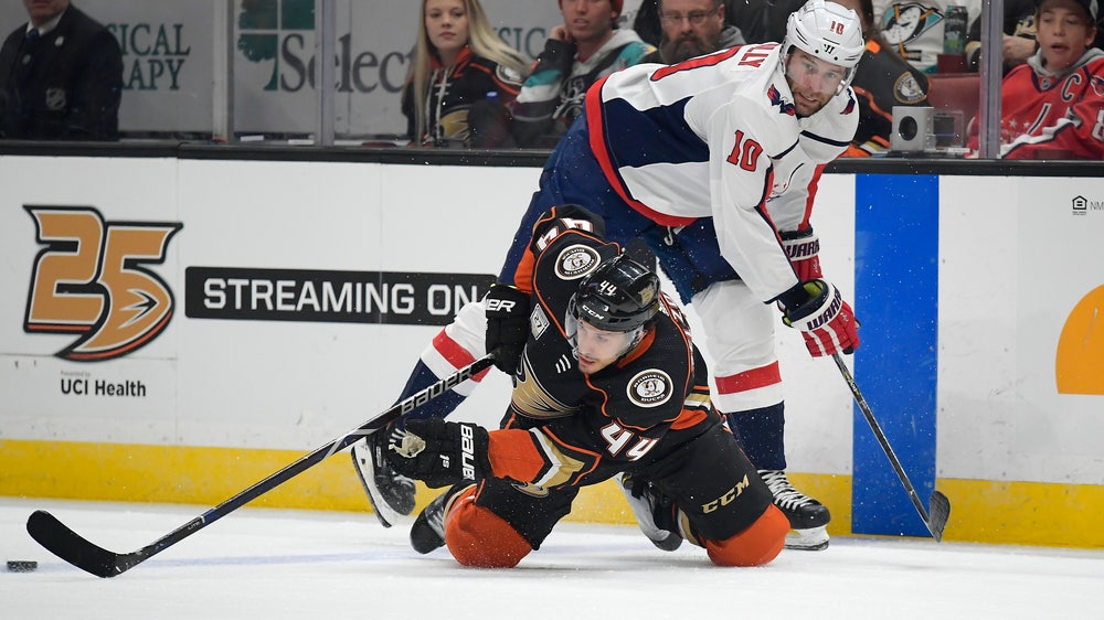 Miller becomes US-born goalies win leader in Ducks’ win