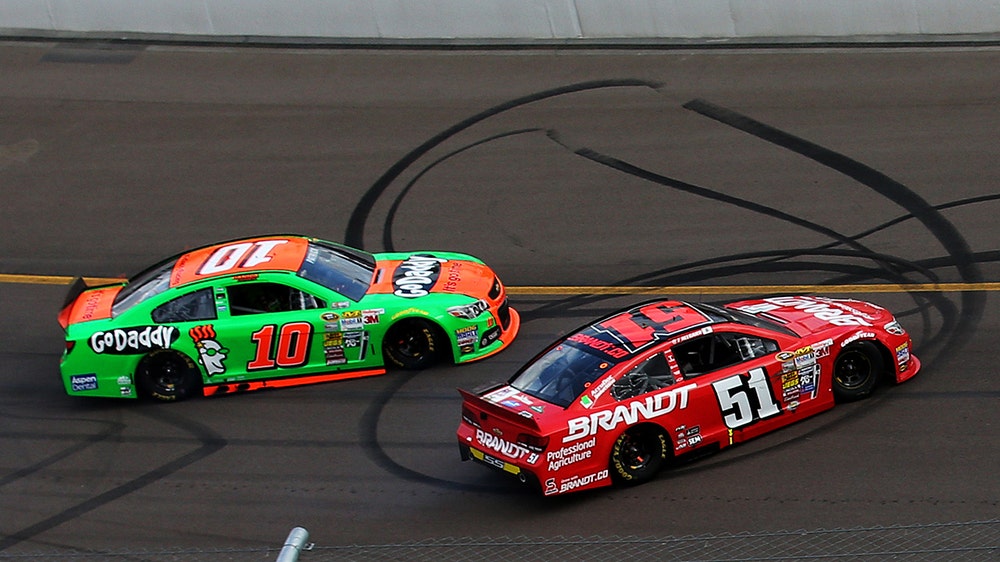 GIF it up: Best animated moments from Phoenix International Raceway