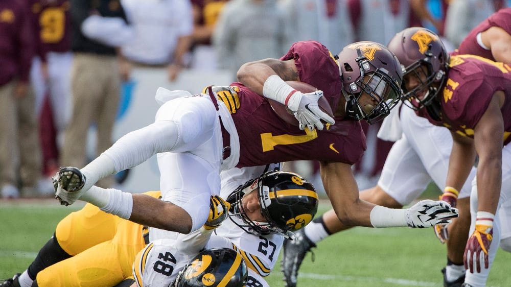 Last-minute drive falls short as Gophers lose 14-7 to Iowa