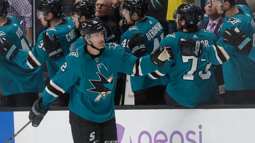 Marleau's goal helps Sharks beat Blackhawks 4-2 to snap skid