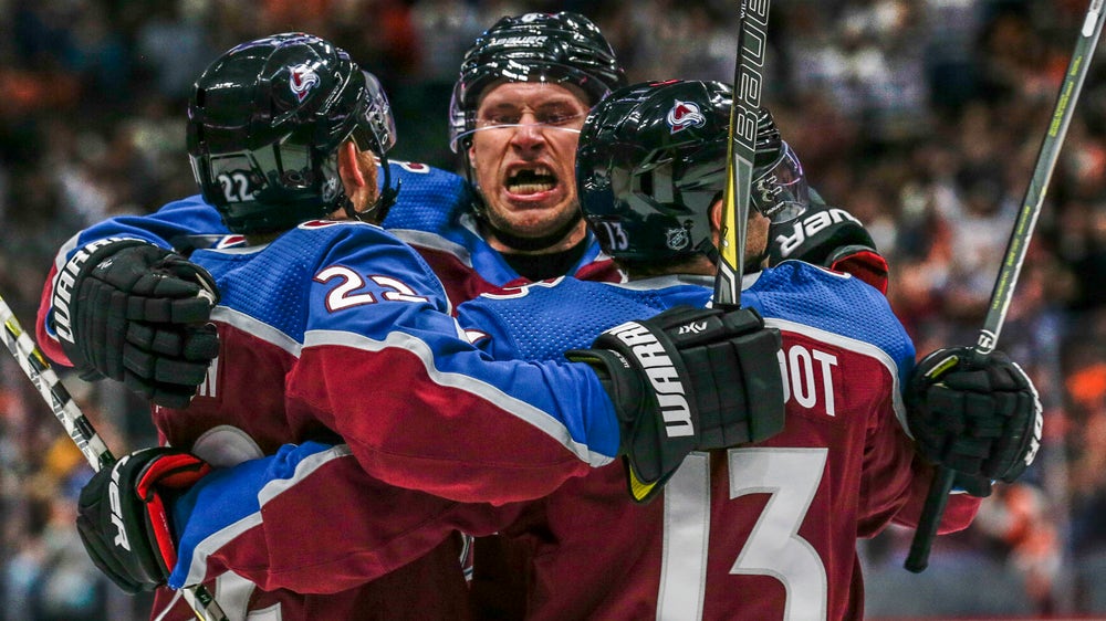 Wilson scores 2, Avalanche tops Flyers 5-2