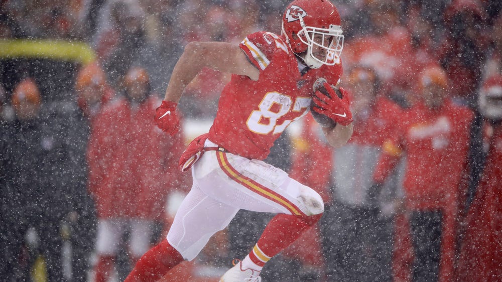 Chiefs' Kelce continues to set records for NFL tight ends