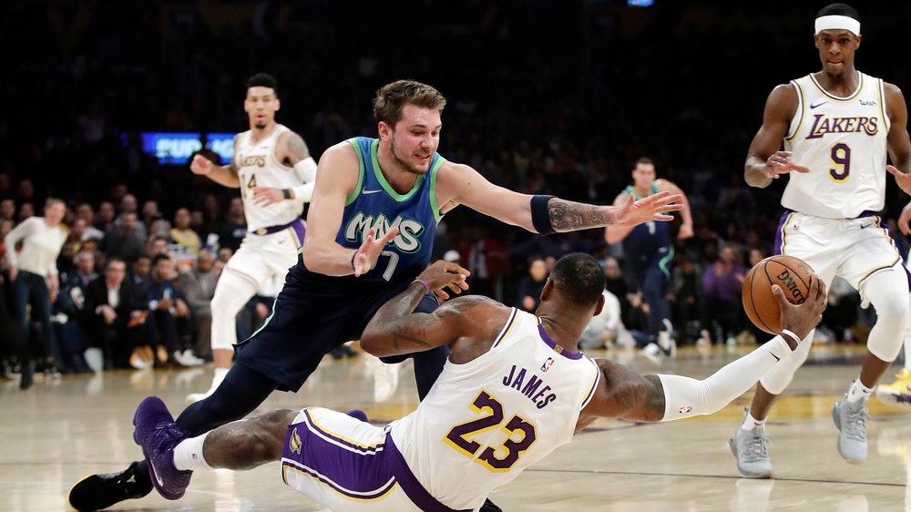 Luka Doncic has big 2nd half, Mavericks rout Lakers