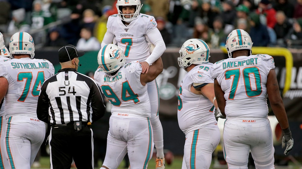 Sanders kicks 7 FGs, but Dolphins inept in red zone vs. Jets