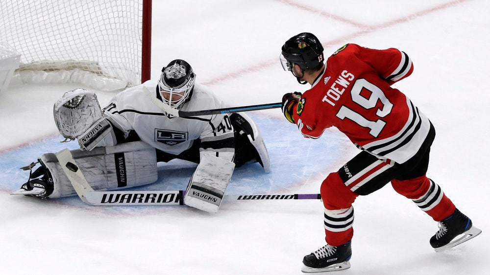 Petersen, Kings defeat Blackhawks 2-1 in shootout