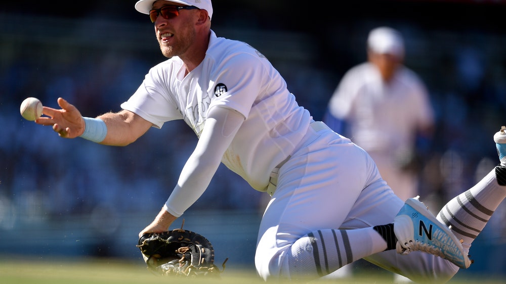 Dodgers beat Yankees 2-1 in matchup of baseball's best