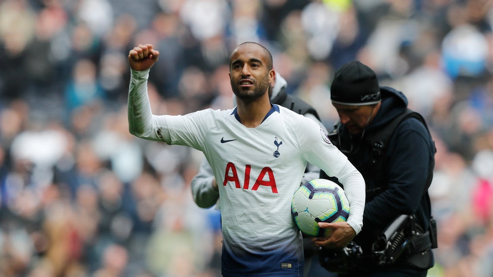 Moura's hat trick helps Tottenham beat Huddersfield 4-0