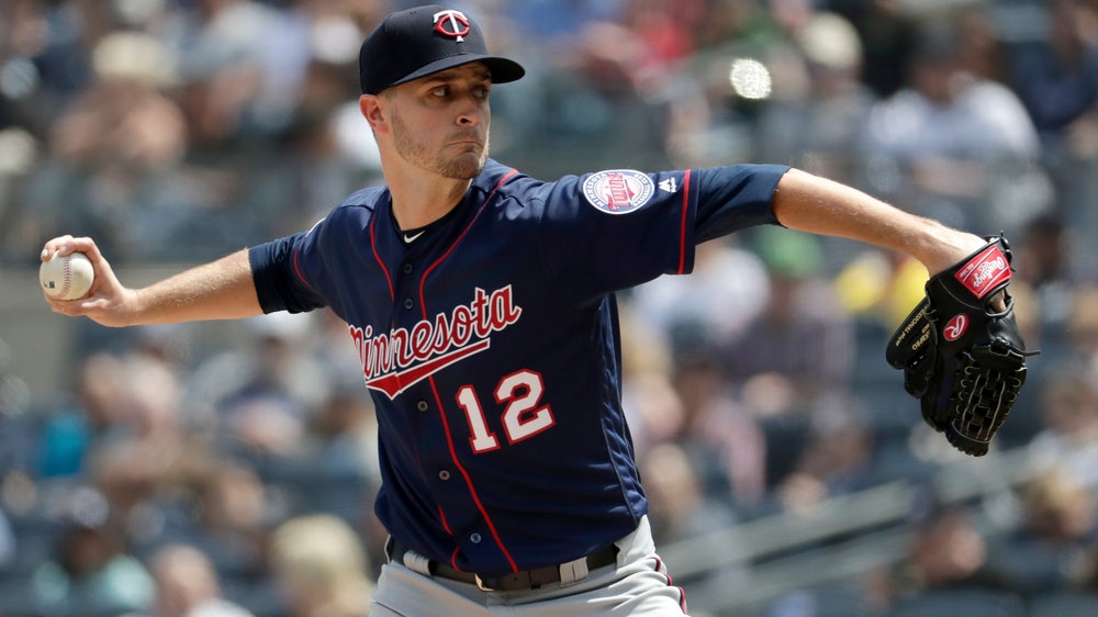 Odorizzi, Twins top Yankees 7-3; Andjuar 2 errors in return