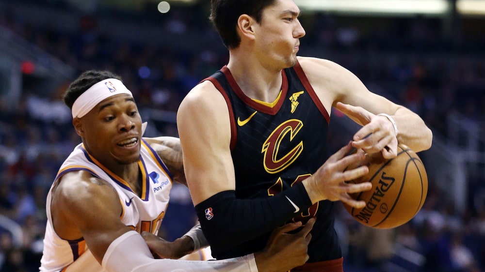 Booker held to 25, but Suns send Cavs to sixth straight loss