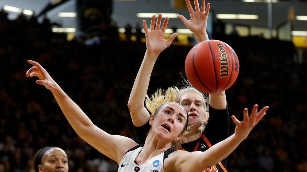 Iowa holds off pesky Mercer 66-61