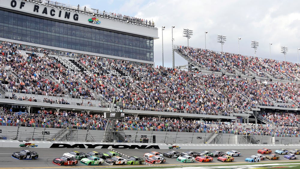 Michael Annett wins Xfinity Series opener at Daytona