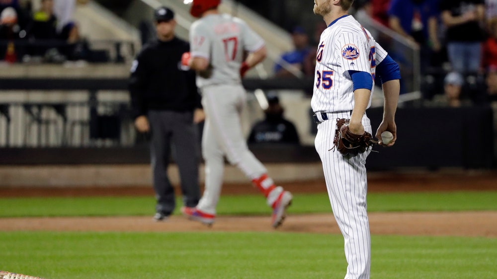 Hoskins taunts Rhame after near-beanings, Phils top Mets 6-0