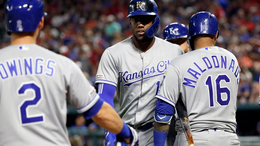 Soler, Mondesi homers lead Royals past Rangers 4-2