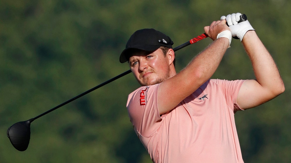 Pepperell takes lead, Fleetwood slumps at British Masters