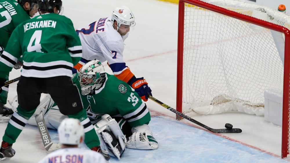 Islanders place F Eberle on IR, call up Dal Colle from AHL