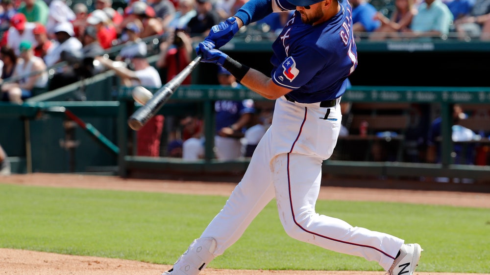 Gallo homers, leaves with injury in Rangers’ 6-2 win over KC