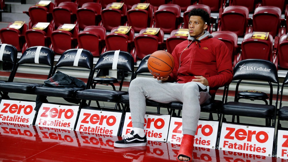 Iowa State's Wigginton has cast on left foot