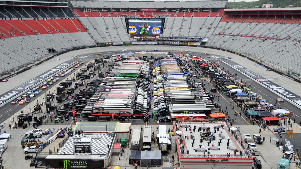 Best photos from a rainy Saturday at Bristol Motor Speedway