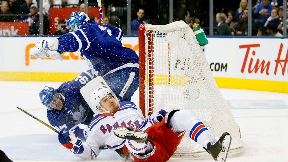 DeAngelo scores in OT, Rangers halt Leafs' win streak at 6