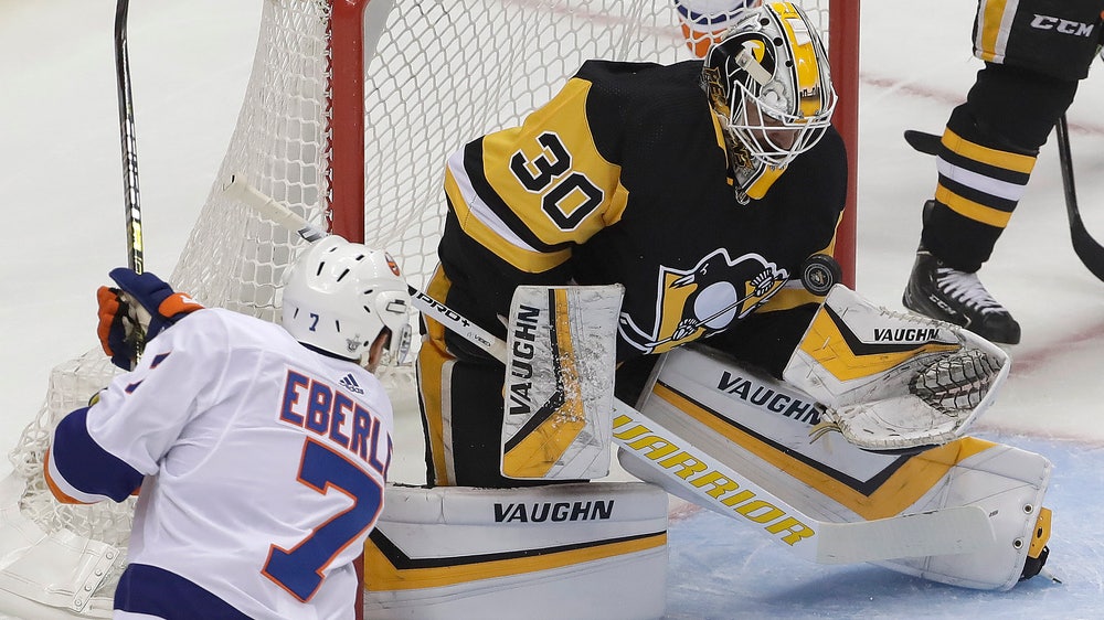 Islanders top Penguins 4-1 to take 3-0 series lead