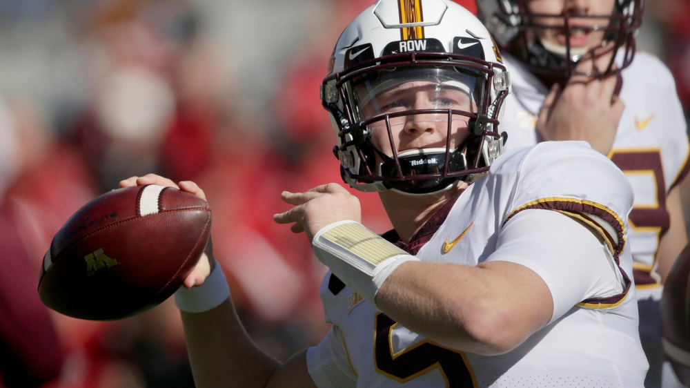 Gophers' Annexstad treated at hospital for midsection injury