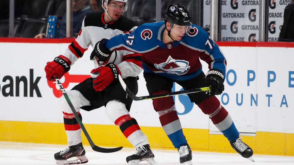 Francouz has 37 saves as Avalanche beat Devils 3-1
