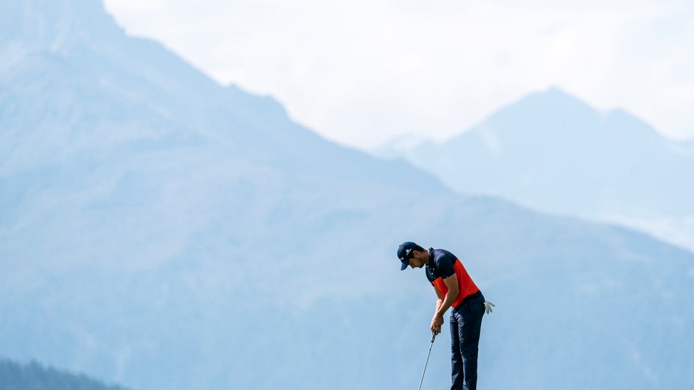 McIlroy shoots 67 at European Masters, trails leaders by 4