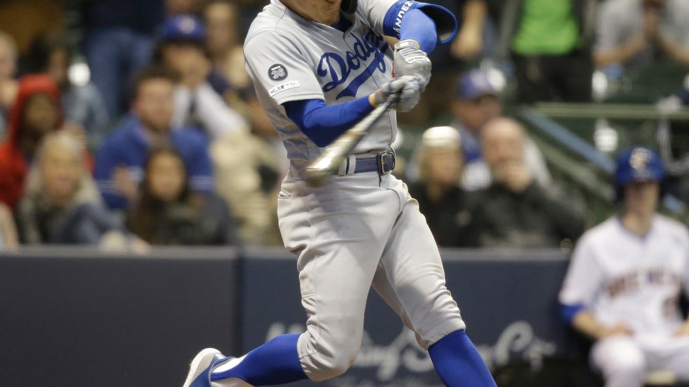 Hernandez’s 3-run homer lifts Dodgers past Brewers 5-3