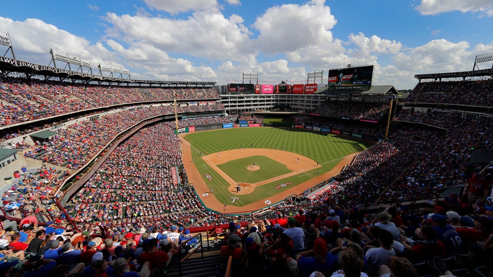 Heat of the moment: Rangers say adios to Globe Life Park