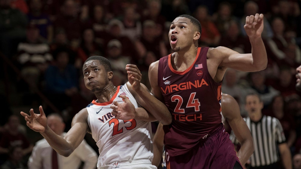 No. 3 Virginia finishes sweep of No. 20 Virginia Tech, 64-58